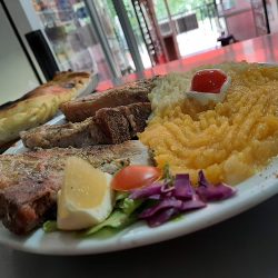 Capuleto Almacen -Kiosko- Comidas Para Llevar (Rotiserías en Merlo San Luis)