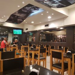 Chaplin Resto Bar (Restaurantes en Merlo San Luis)