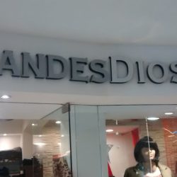 Detalles Grandes (Tiendas de ropa en Merlo San Luis)