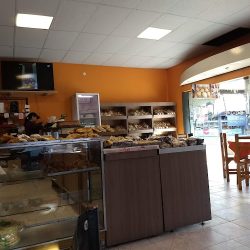 Panaderia Aure (Confiterías en Merlo San Luis)